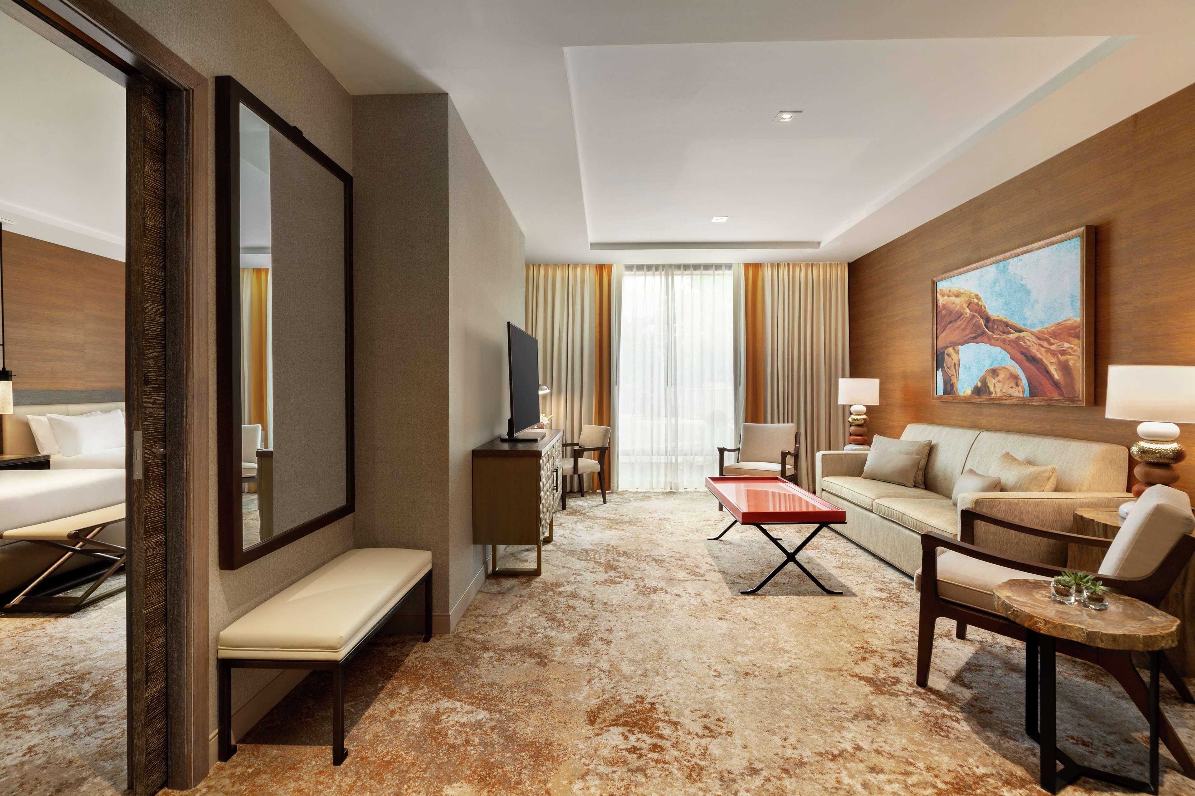 Hoodoo Moab, Curio Collection By Hilton Hotel Bagian luar foto
