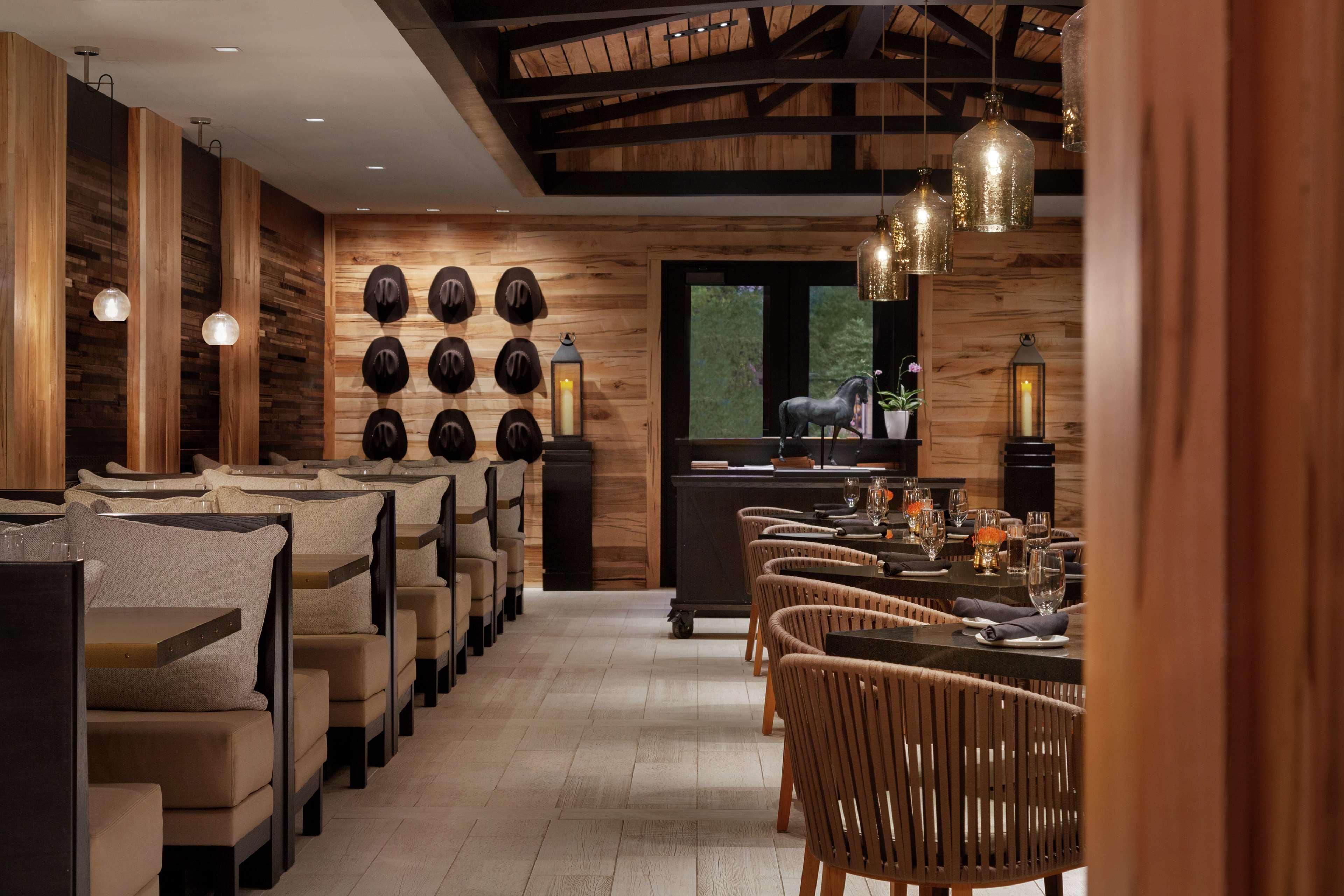 Hoodoo Moab, Curio Collection By Hilton Hotel Bagian luar foto