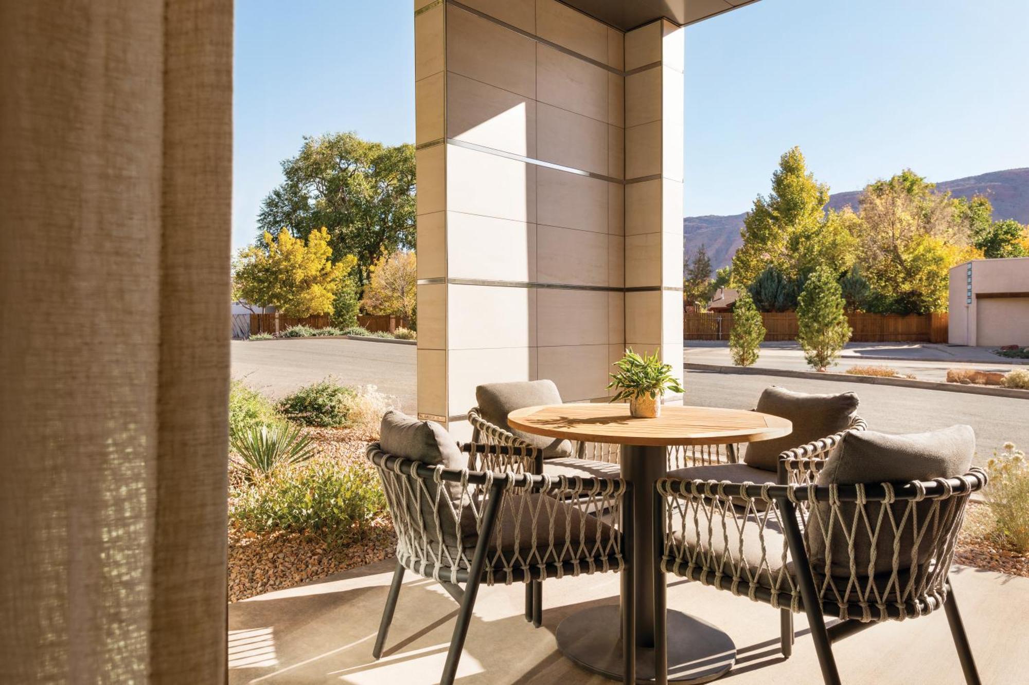 Hoodoo Moab, Curio Collection By Hilton Hotel Bagian luar foto